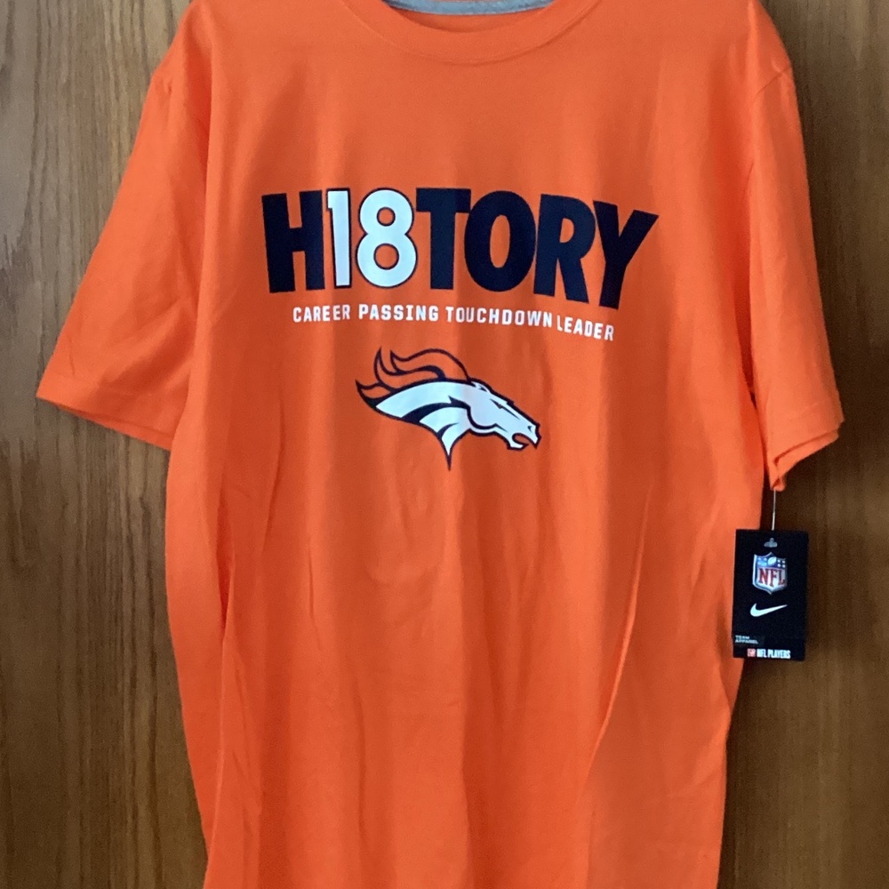 NFL Broncos Tshirt